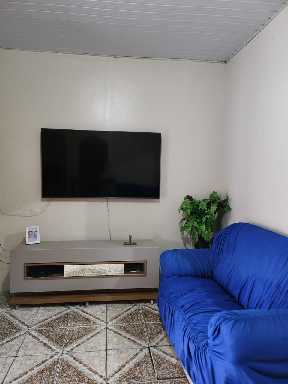 Communal lounge/ TV room, TV and multimedia, Living room, Seating area, Evening entertainment
