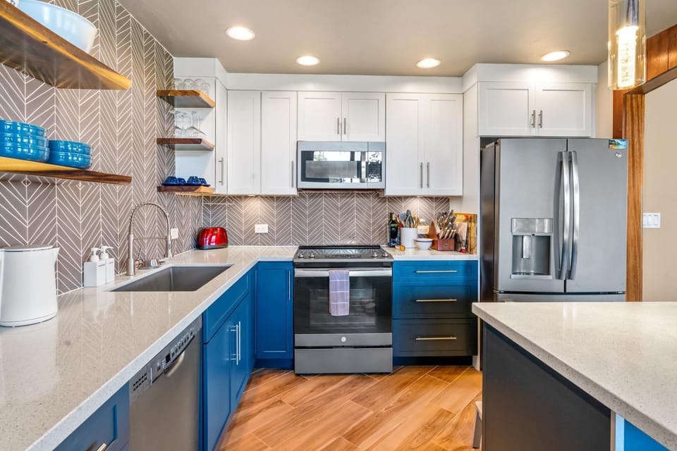 (P17D) Hale Blue Hawaii 1Br with Loft, Puamana, Pool, Wifi House in Princeville