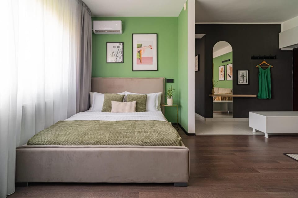 Bed, Bedroom, air conditioner