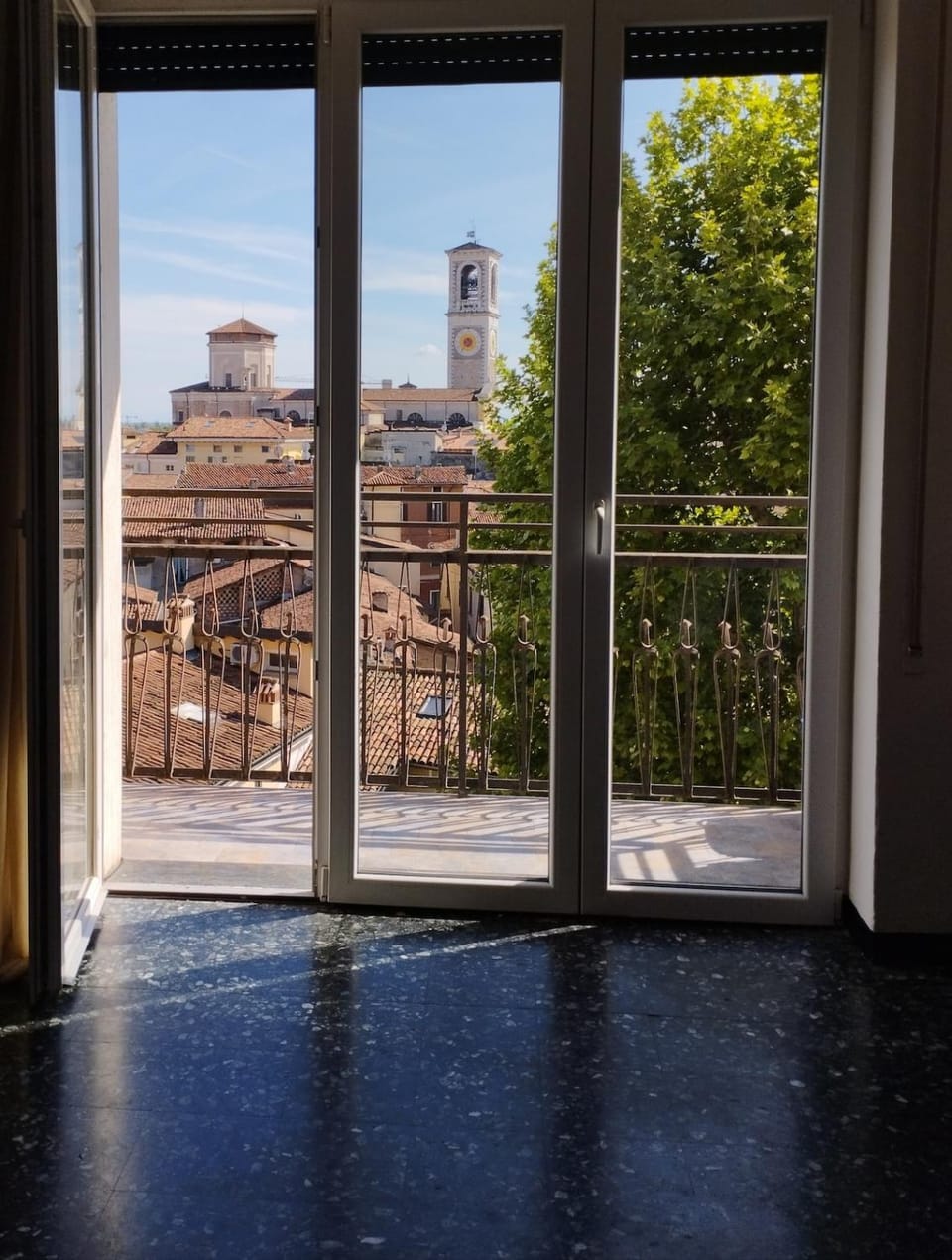 Spacious La Torre Apartment in Chiari near Station & Center Vista Duomo, Sleeps 5 Apartment in Province of Brescia
