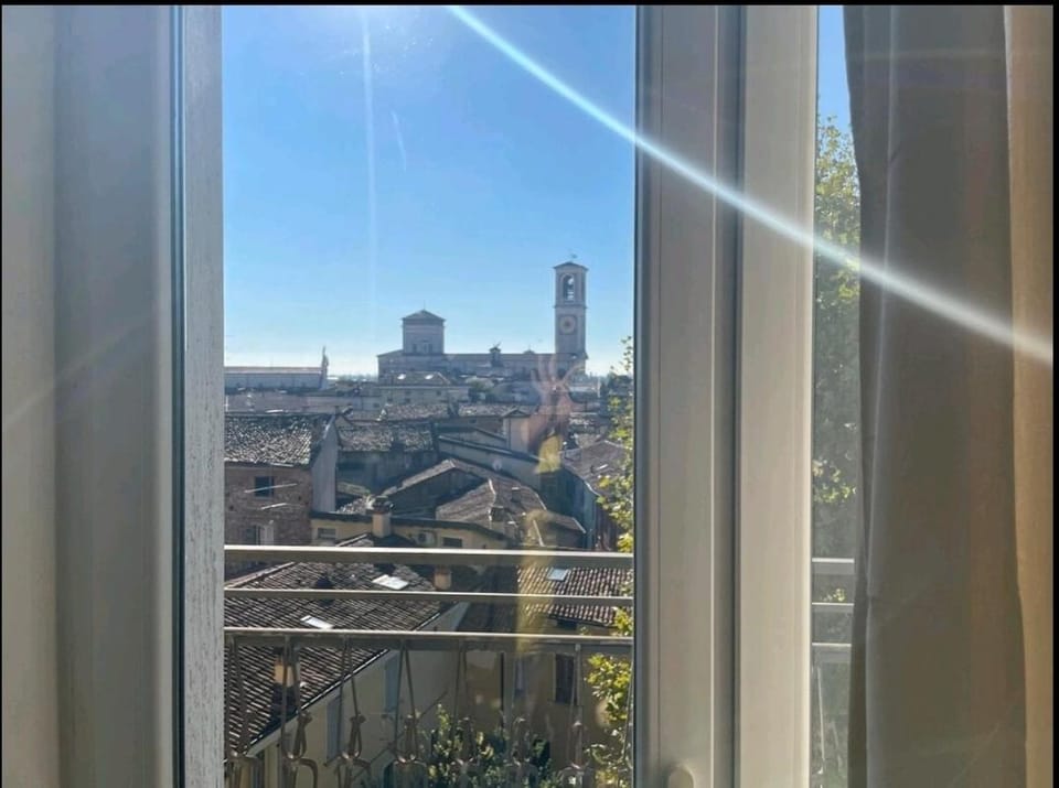 Spacious La Torre Apartment in Chiari near Station & Center Vista Duomo, Sleeps 5 Apartment in Province of Brescia