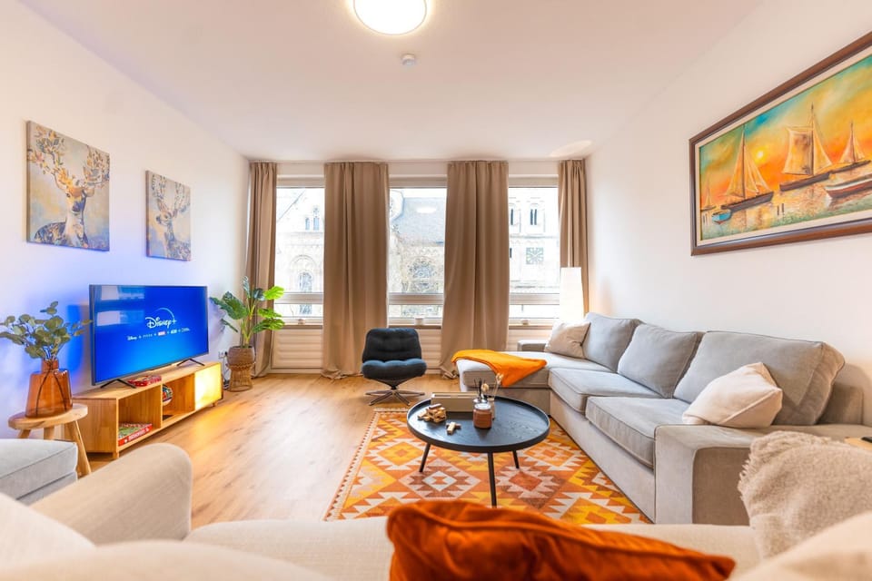 TV and multimedia, Living room, Seating area