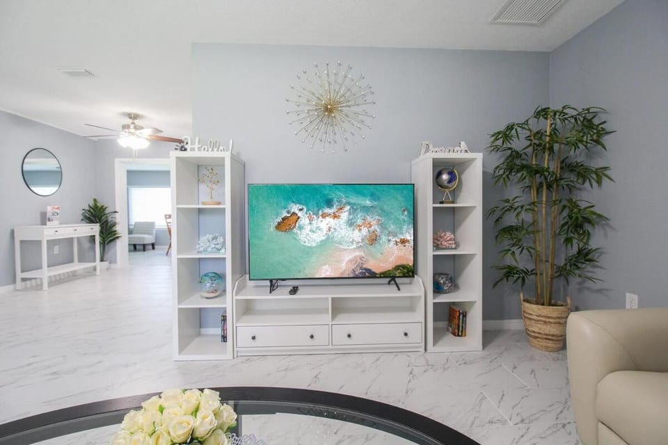 TV and multimedia, Decorative detail, Evening entertainment