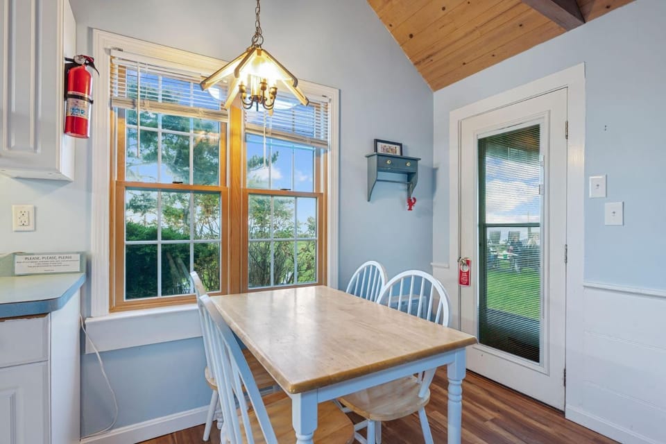 Catch a Cape Escape at The Tin Lobster House in South Yarmouth