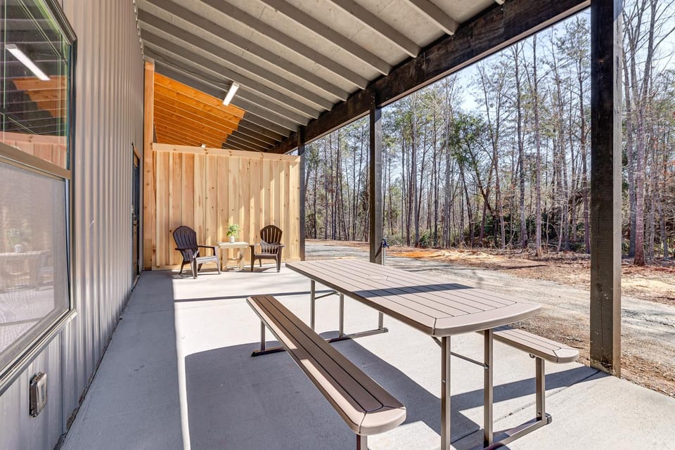 Pet-Friendly Yard! Nature Escape in Forest City House in Tennessee