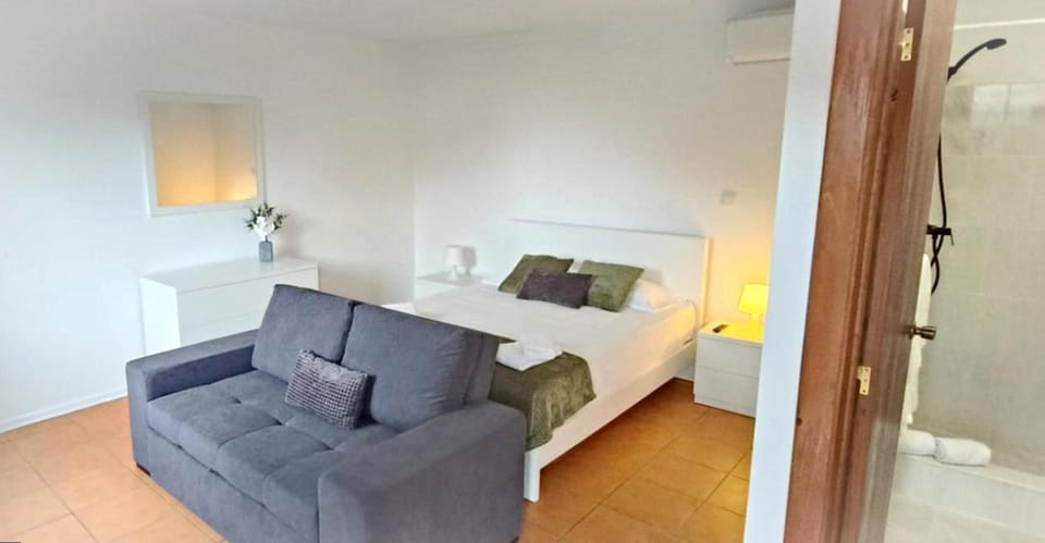 Faial Oceanfront Getaway AL Bed and Breakfast in Azores District