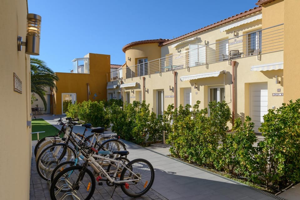 Property building, Cycling