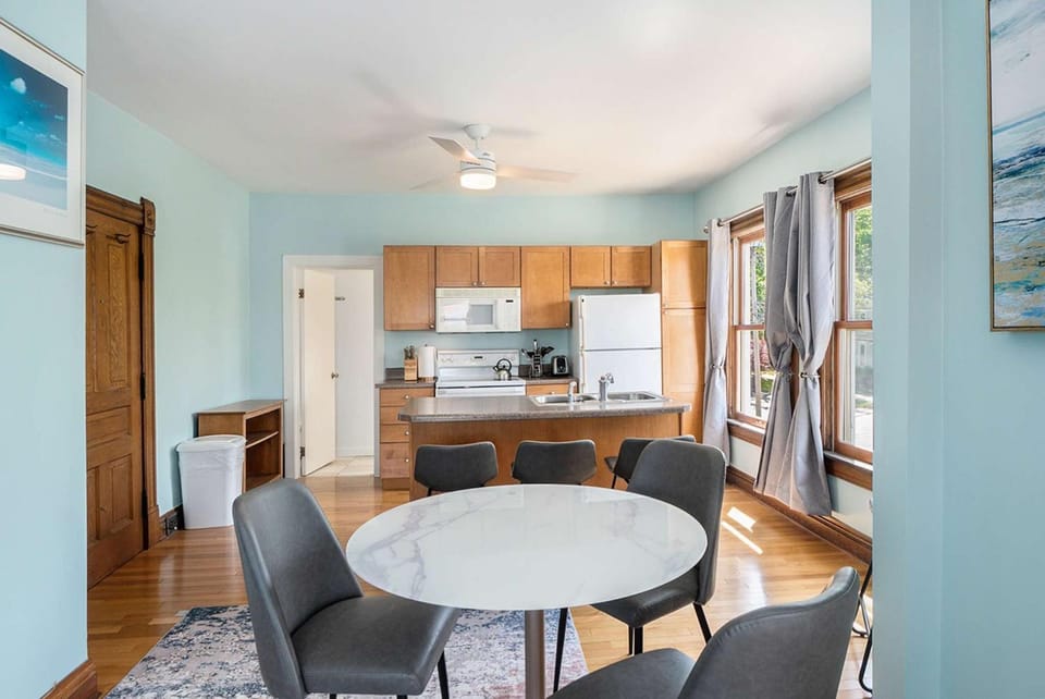 Grand Harbor Apartments 3 - 200 Apartment in Grand Haven