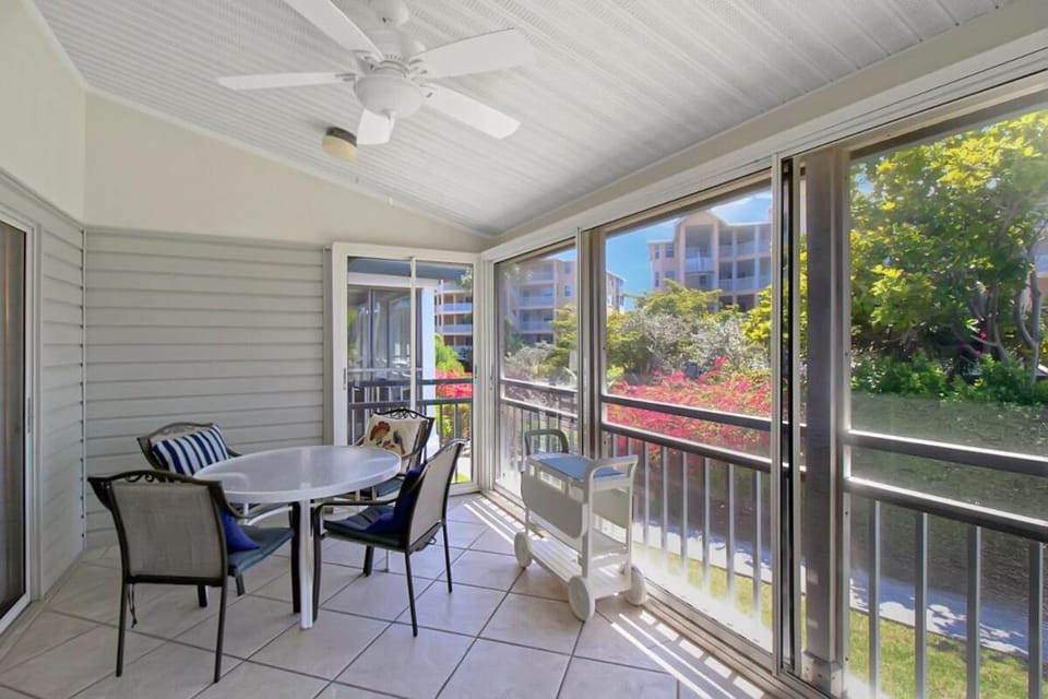 Patio, Day, Balcony/Terrace, Seating area