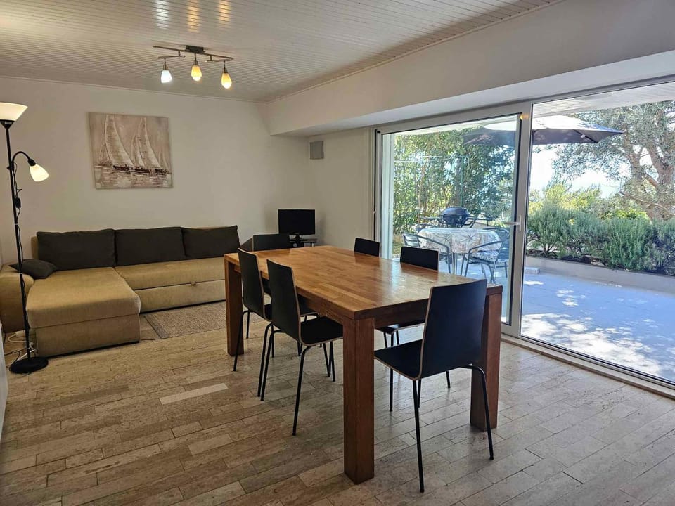 Balcony/Terrace, Living room