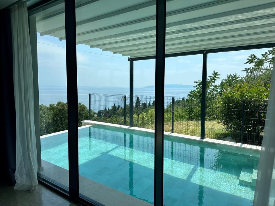 The Flat Opatija - Penthouse with pool, barbecue & more Apartment in Opatija