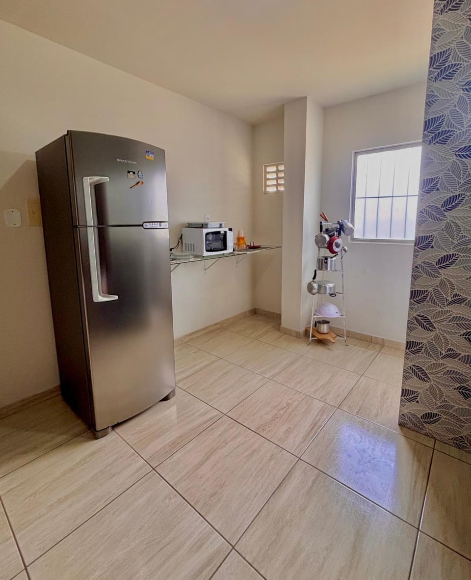 microwave, kitchen