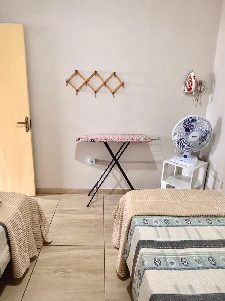 Bed, Photo of the whole room, Bedroom, flat iron