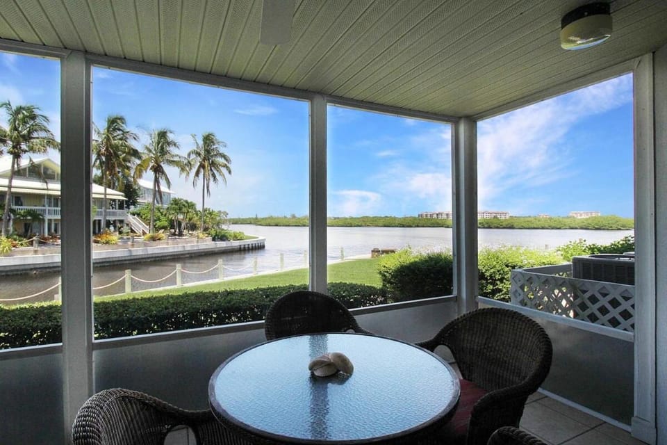 Patio, View (from property/room), Balcony/Terrace