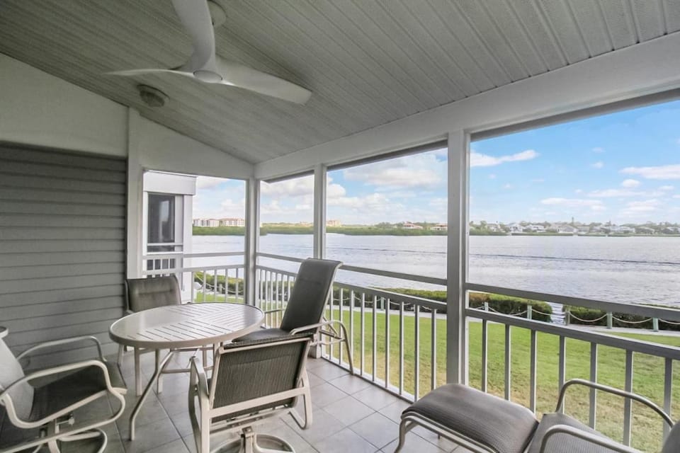 Patio, View (from property/room), Balcony/Terrace