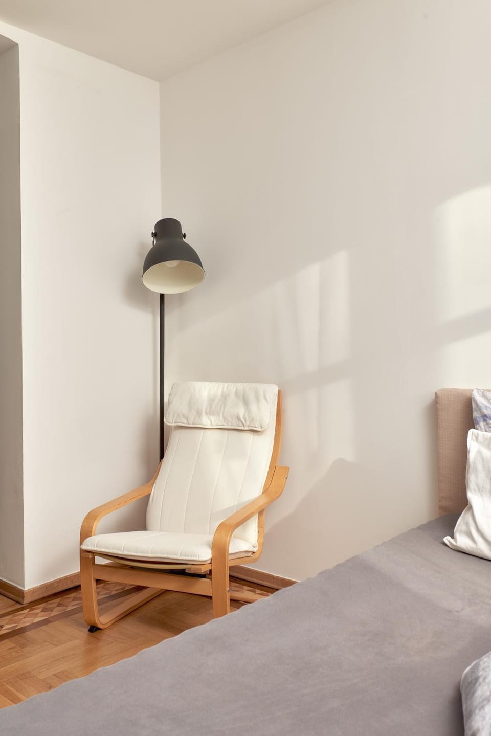 Historic Redesigned Schönbrunn Palace Apartments w Free Parking and 24h Check-in Apartment in Vienna
