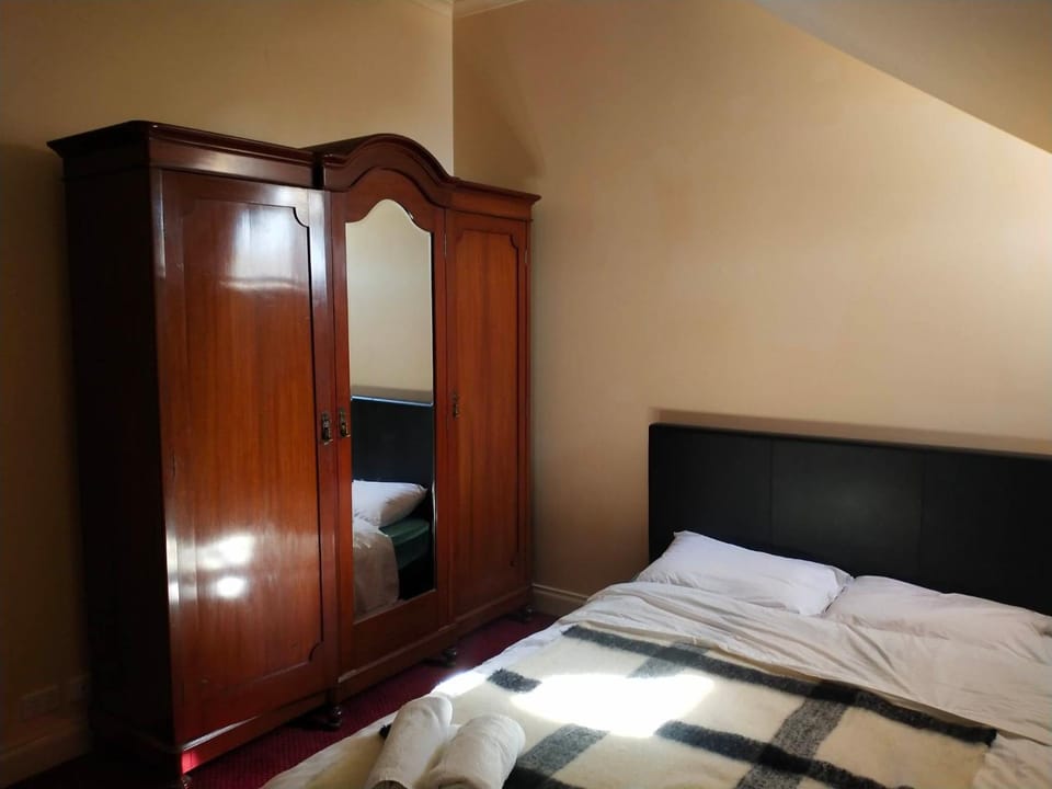 Quiet and peaceful city living Bed and Breakfast in Perth
