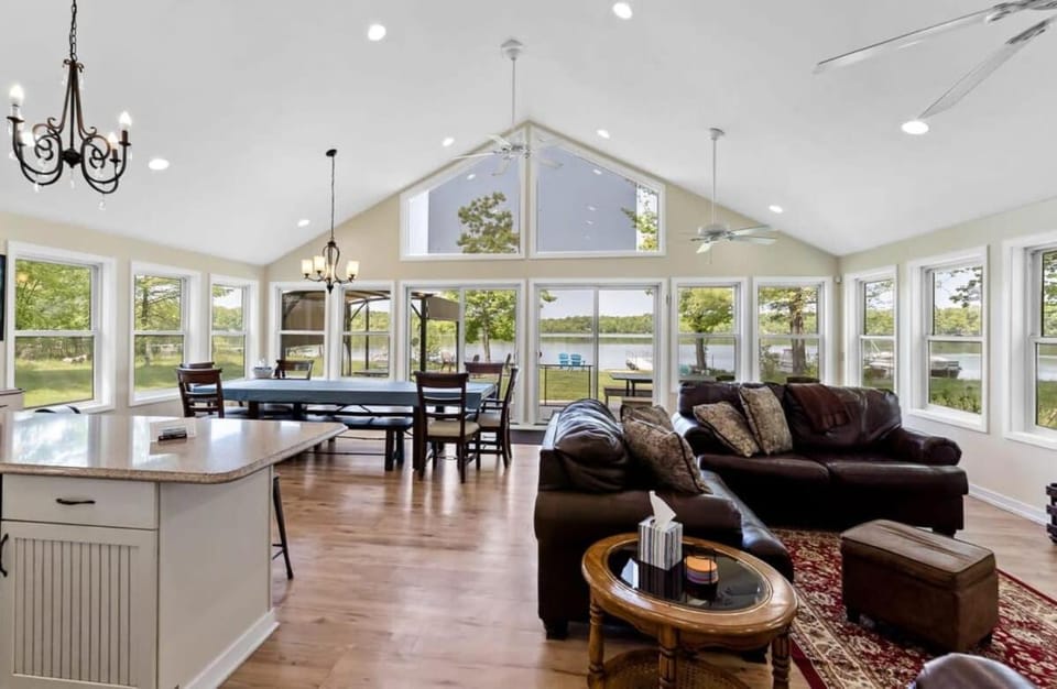 Sunset Beach House - Lakefront Tranquility Spacious Retreat Sleeps 14 House in Michigan