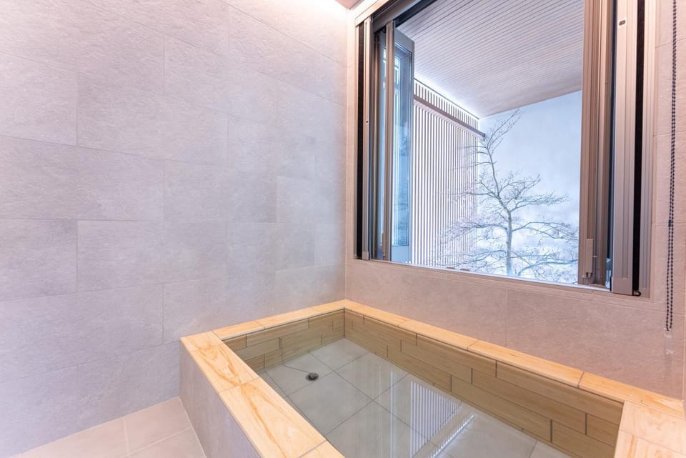 Bathroom, Bath