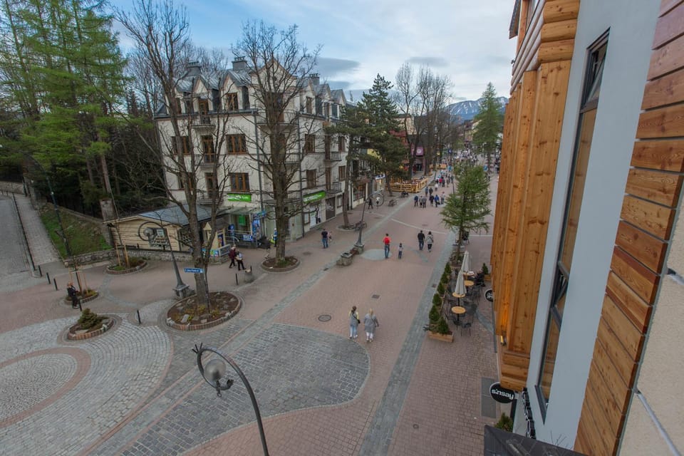 City view, Mountain view, Street view