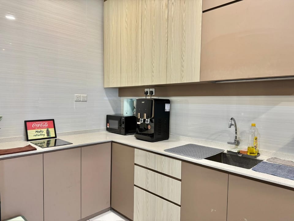 Skytrees Bukit Indah by HCK Travelers Pause 2BR 1BA 3min Apartment in Johor Bahru