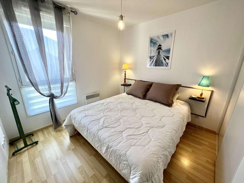 Étel: Appartement T2, Terrasse Sud, Près du Port, Parking, Animaux Permis - FR-1-479-218 Apartment in Étel