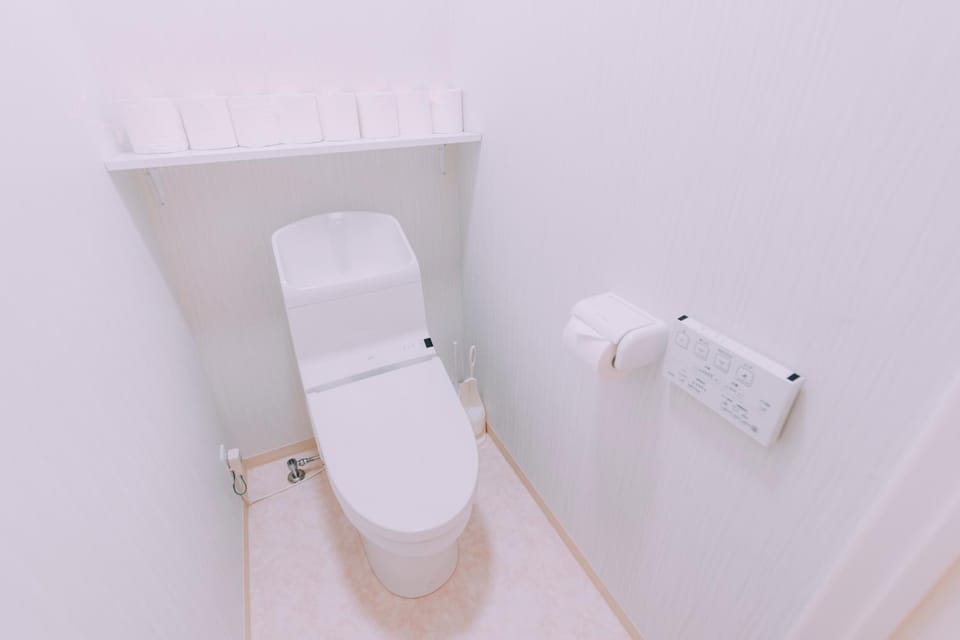 Toilet, Bathroom