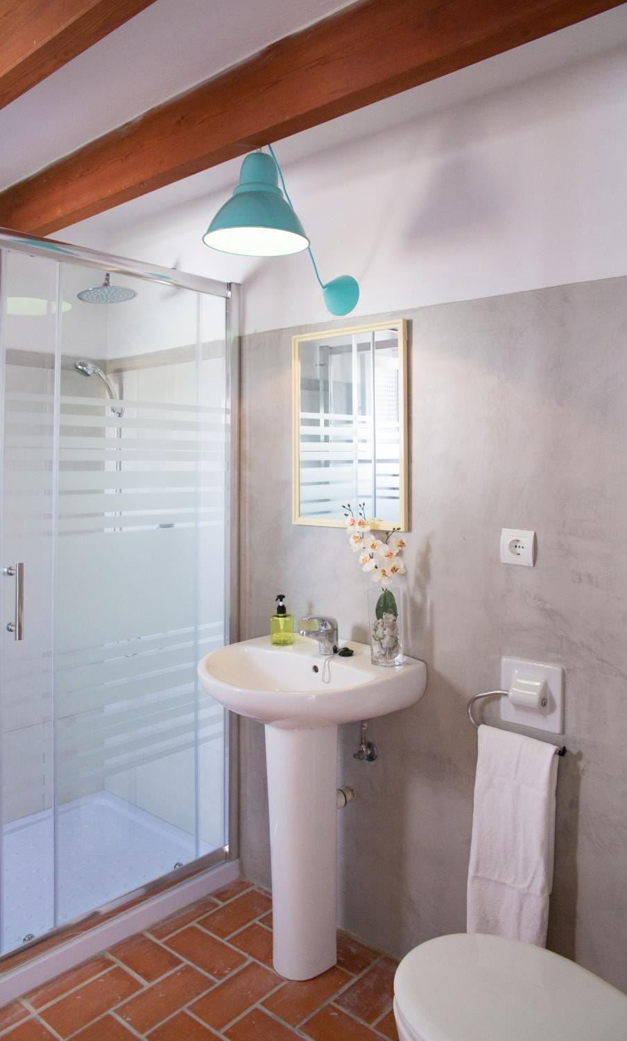 Bathroom, Decorative detail