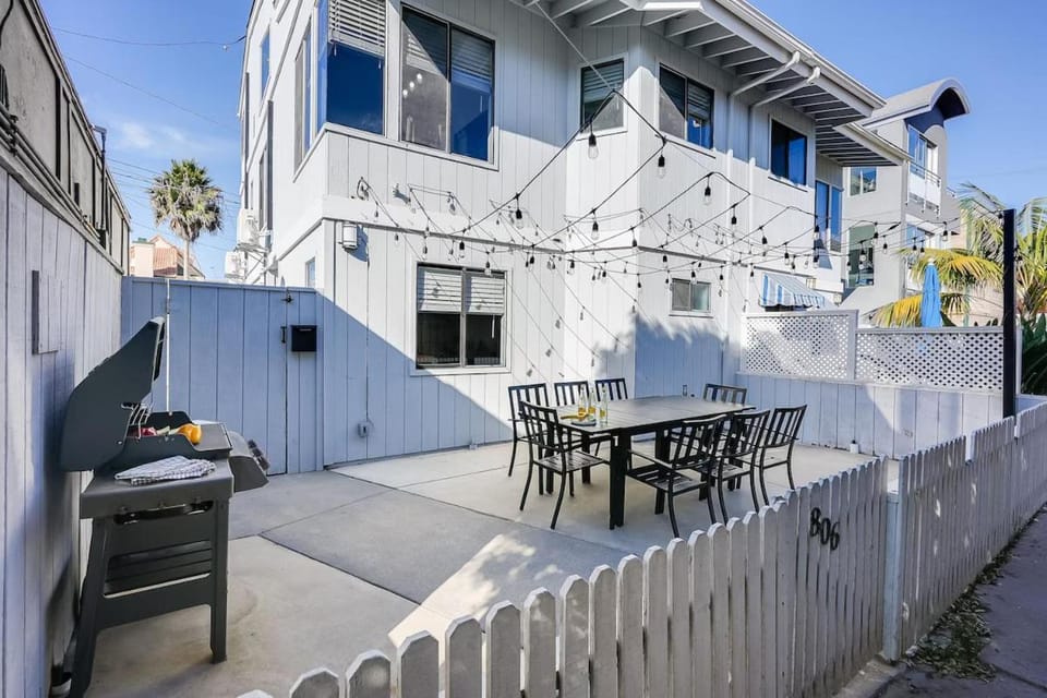 Luxury Meets Coastal Charm in North Mission Beach House in Mission Beach