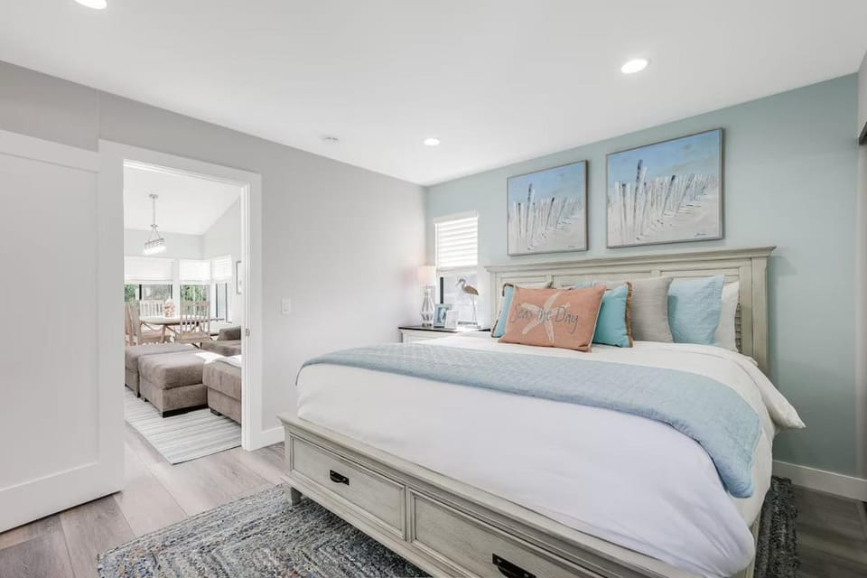 Luxury Meets Coastal Charm in North Mission Beach House in Mission Beach
