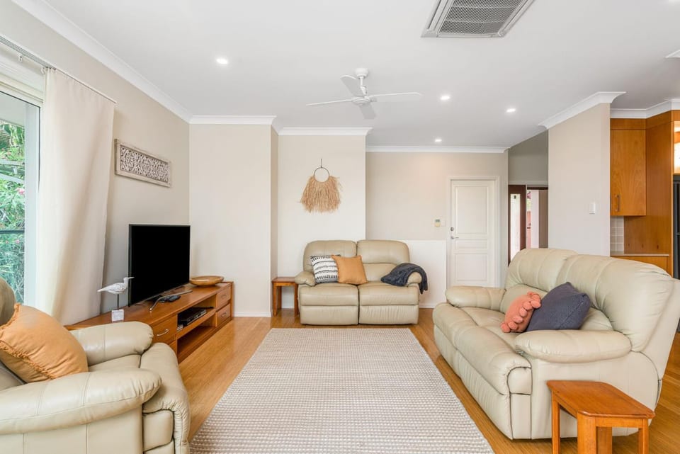 Sunrise on Shelly Apartment in East Ballina