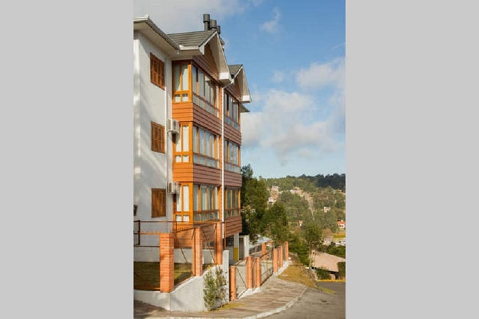 Facade/entrance, Spring, Off site, Day, Neighbourhood, Natural landscape
