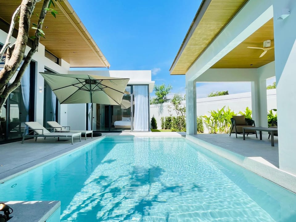 Day, Pool view, Swimming pool, Swimming pool, sunbed