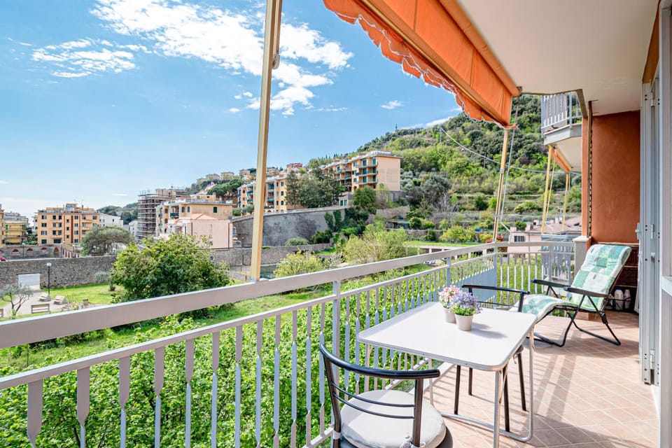 Natural landscape, Balcony/Terrace, City view, Mountain view