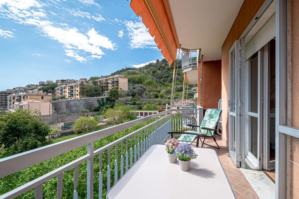 Natural landscape, Balcony/Terrace, City view, Mountain view