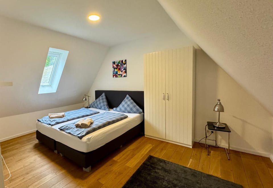 Property building, Living room, Bedroom