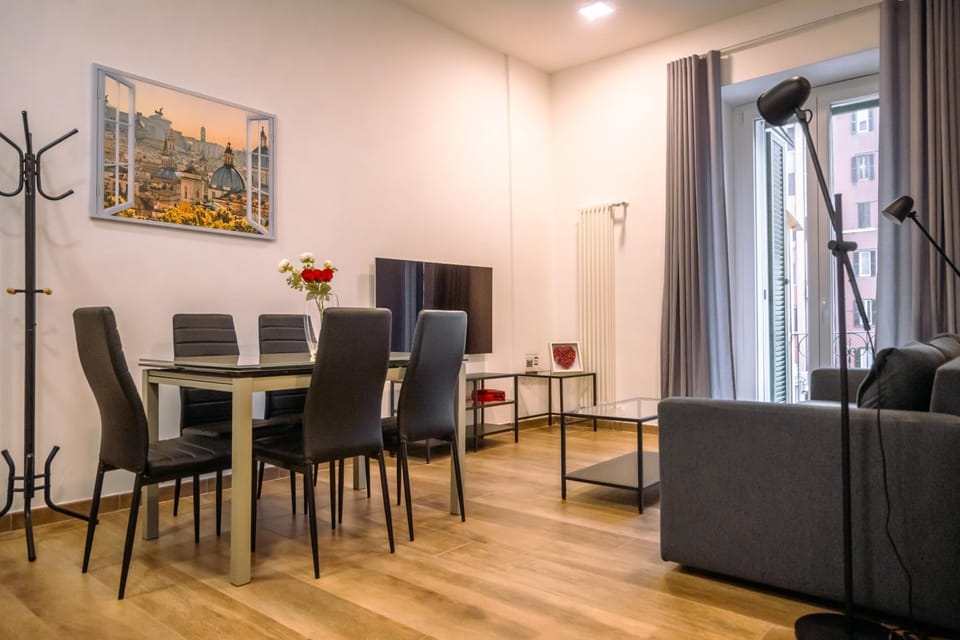 TV and multimedia, Living room, Seating area, Dining area