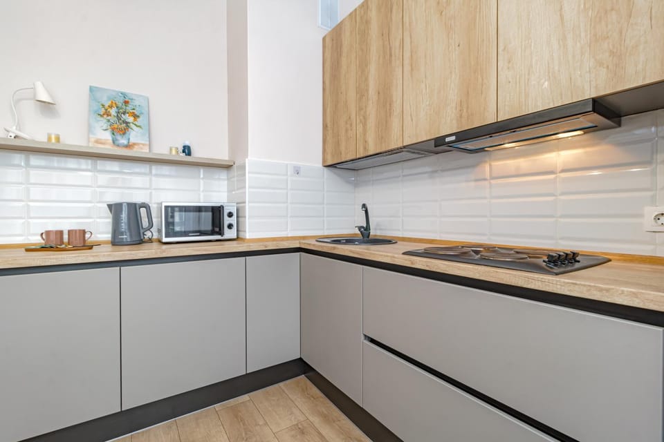Coffee/tea facilities, Kitchen or kitchenette, minibar, stove