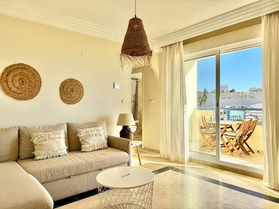 Banana Beach Front line beach III - EaW Homes Apartment in Marbella