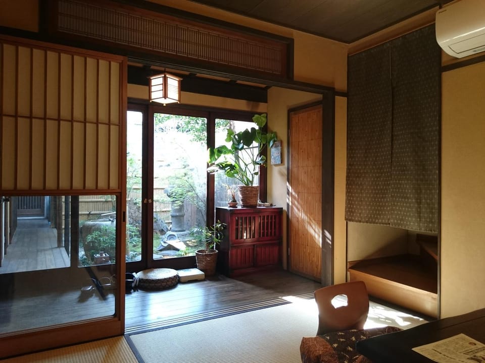 Communal lounge/ TV room, Living room, Seating area