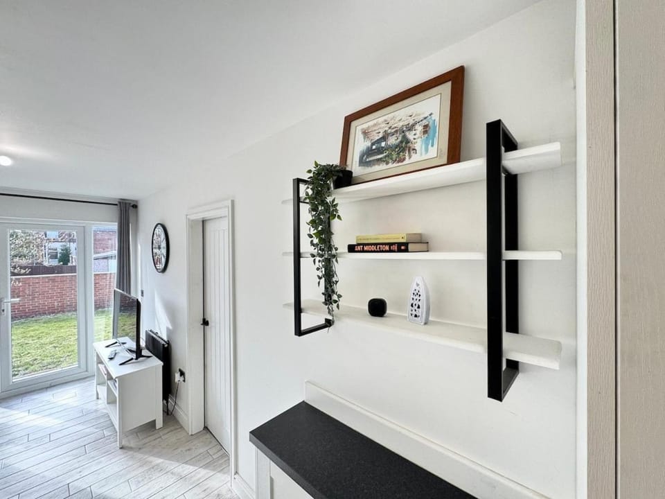 Modern 2 Bedroom Apartment - Near Hospital & Racecourse Apartment in Doncaster