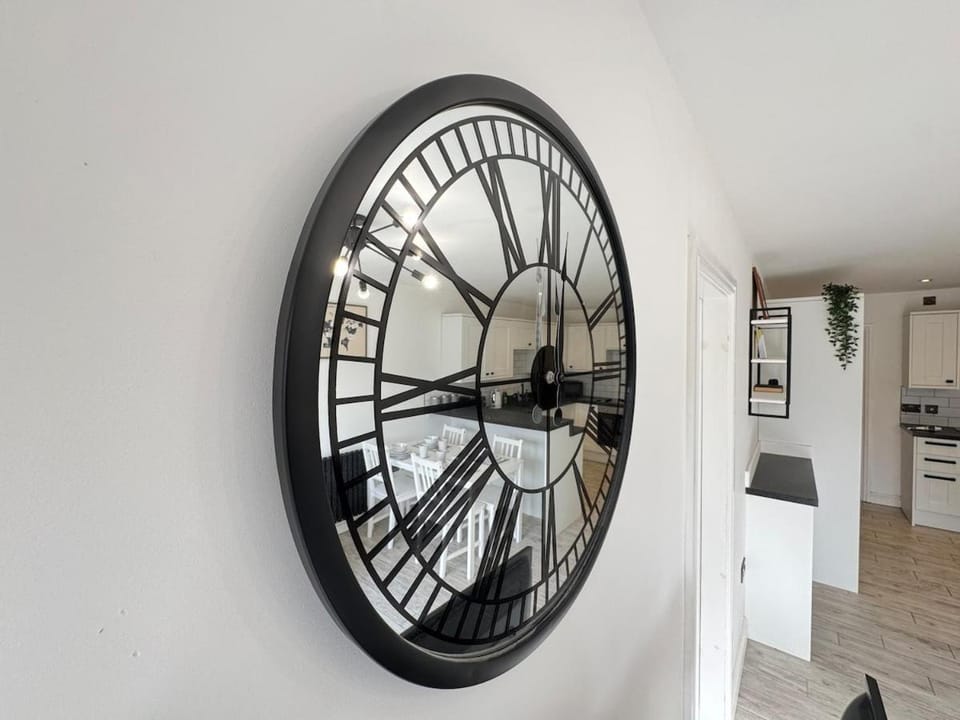 Modern 2 Bedroom Apartment - Near Hospital & Racecourse Apartment in Doncaster