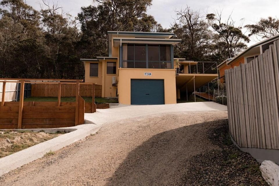 Ocean View Beach House House in Bicheno