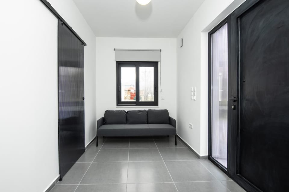 Living room, Photo of the whole room, Seating area, Area and facilities