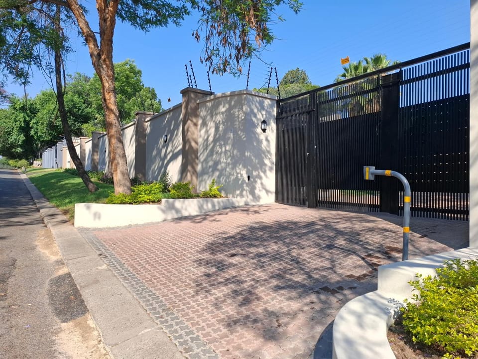 The Serenity-Apartment 3 Apartment in Sandton