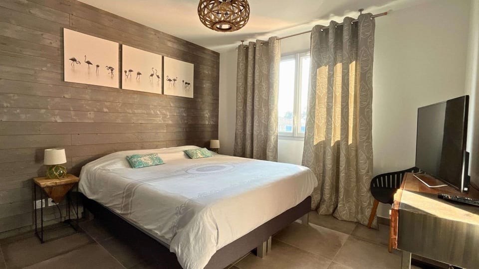 T3 spacieux- Clim- Piscine Apartment in Bormes-les-Mimosas