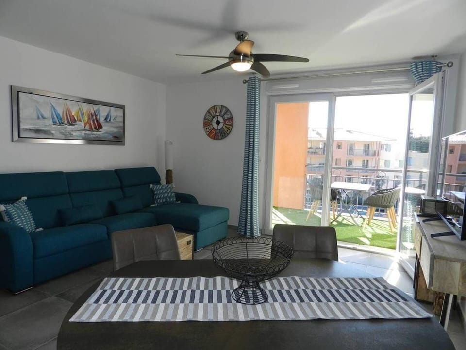 T3 spacieux- Clim- Piscine Apartment in Bormes-les-Mimosas