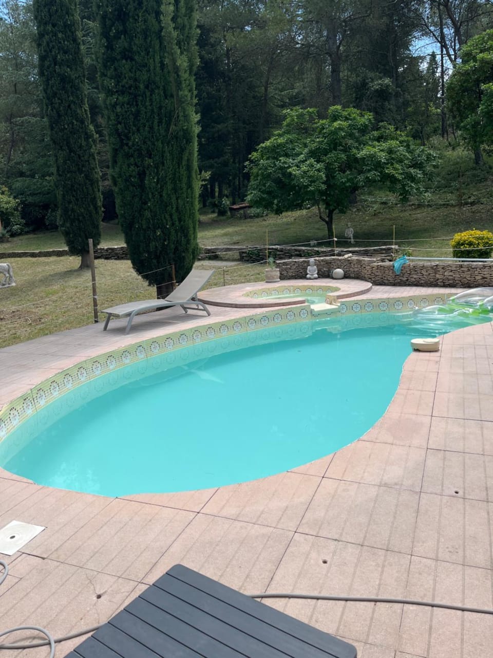 Agréables chambres au calme Bed and Breakfast in Nimes