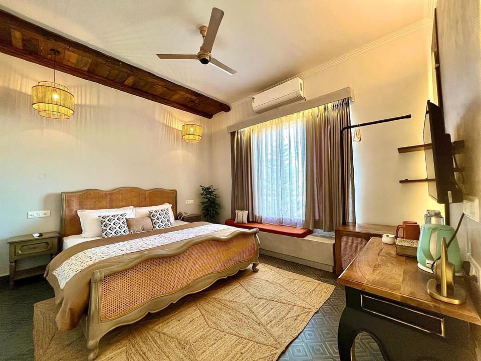 Bed, Bedroom, heating, air conditioner