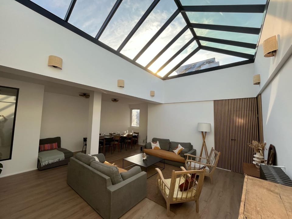TV and multimedia, Living room, Seating area